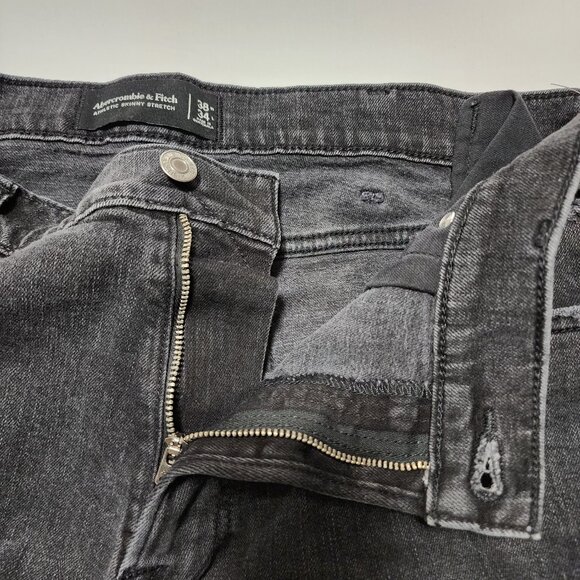 Abercrombie & Fitch Black Wash Ripped Knees Athletic Skinny Jeans - Picture 5 of 9